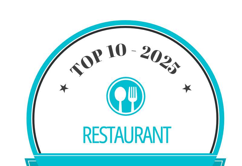 Logo premio Top 10 Ristorante 2025, elegante e moderno.